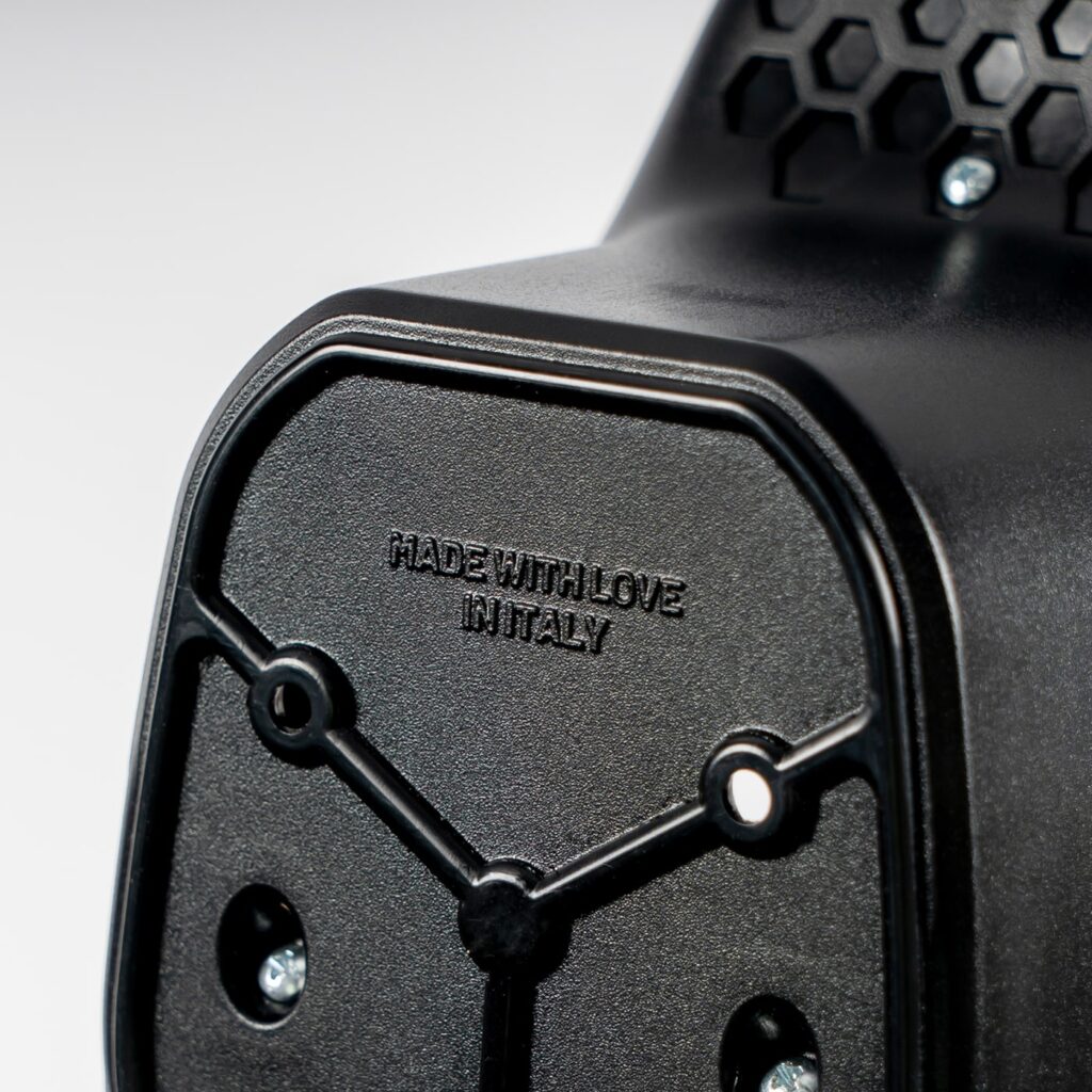 Fabricants italiens de boîtes à boutons